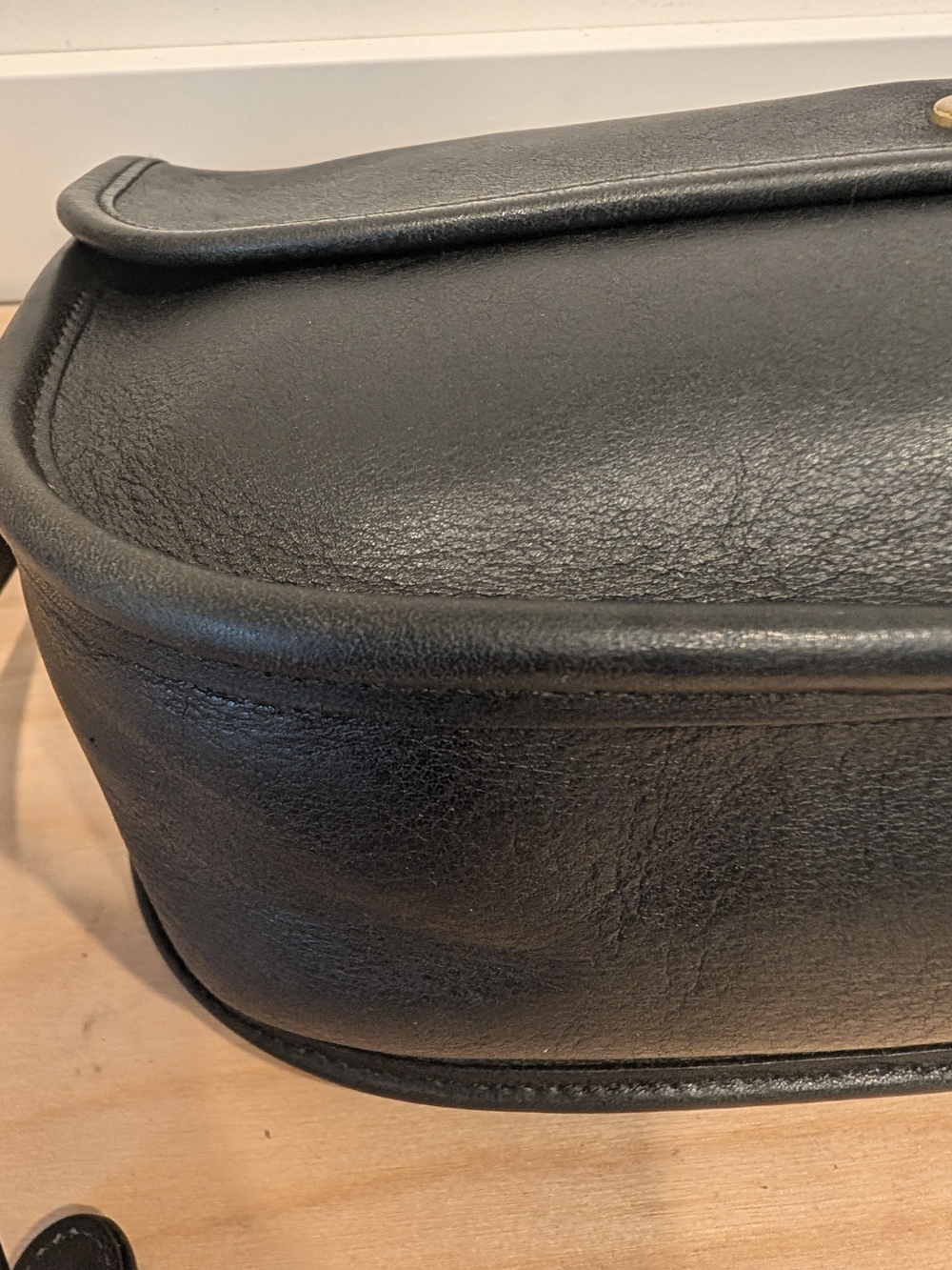 Authentic Vintage Coach Black Leather City Bag Crossbody 9790 - Picture 7 of 15